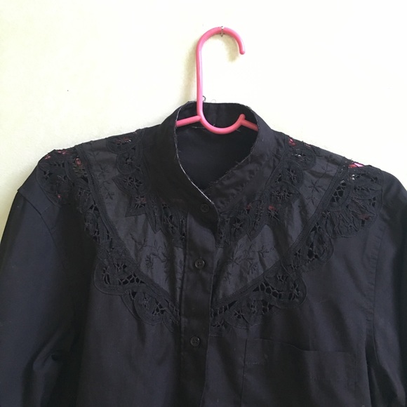 VINTAGE - Black Cotton & Lace Blouse - Picture 2 of 4